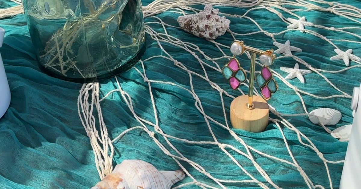 Así celebramos el verano en Anartxy: color, estilo y joyas que hablan de ti - Anartxy