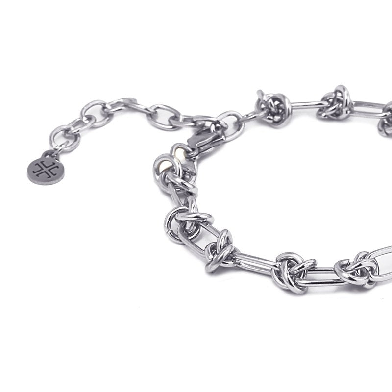Pulsera nudos acero detalle