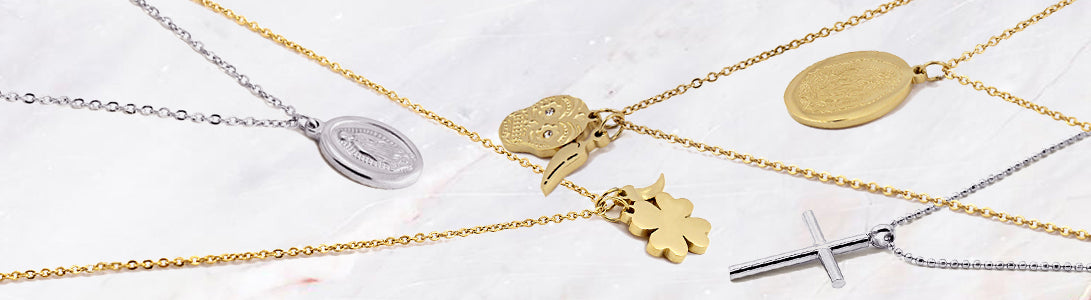 Necklaces layering