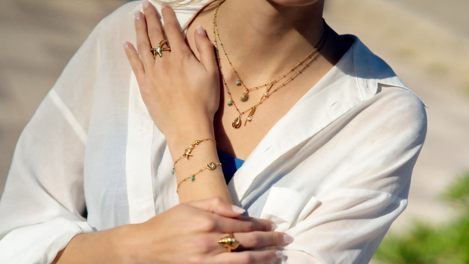 Collares y pulseras con charms marinos