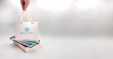 Dona un libro infantil y llévate una joya gratis: la campaña solidaria de Anartxy