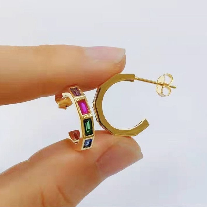 Aros dorados con circonitas detalle