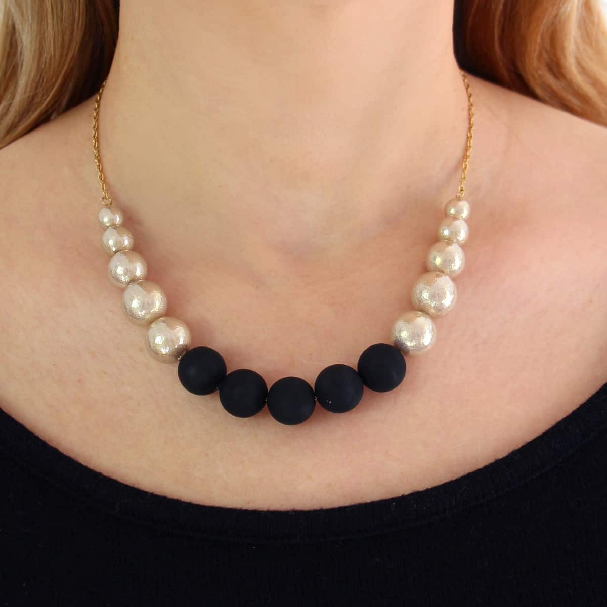 Collar Triglav Negro Anartxy