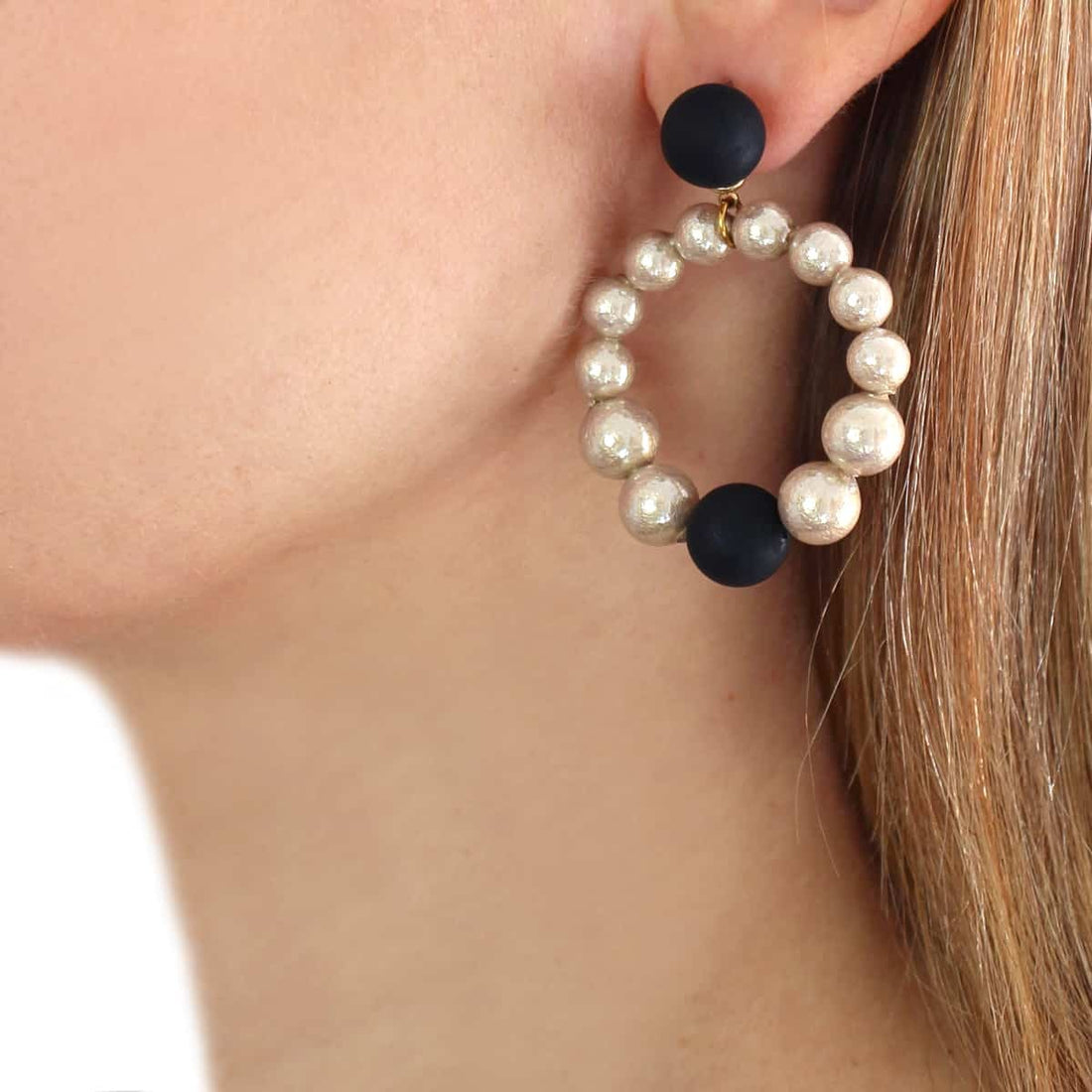 Pendientes Hood Negro Anartxy
