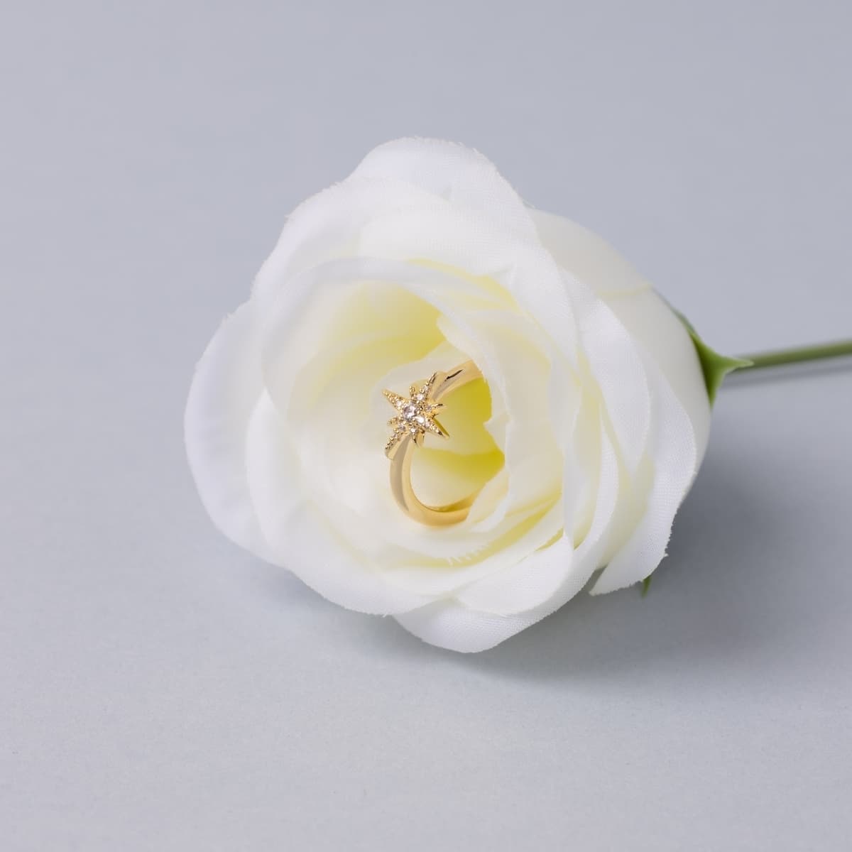 Anillo fino Alma estrella circonitas