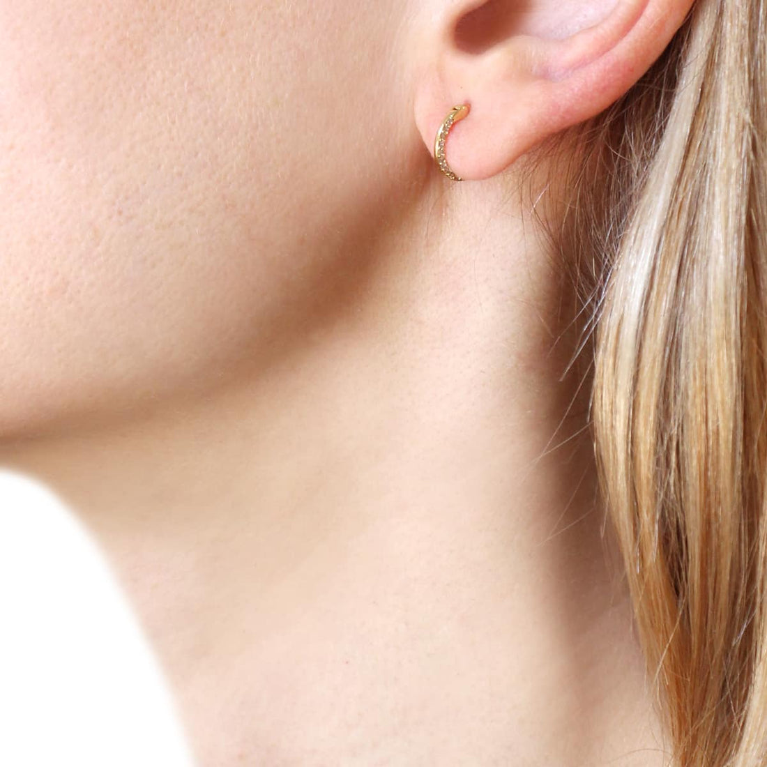Piercing Nailea Dorado Anartxy