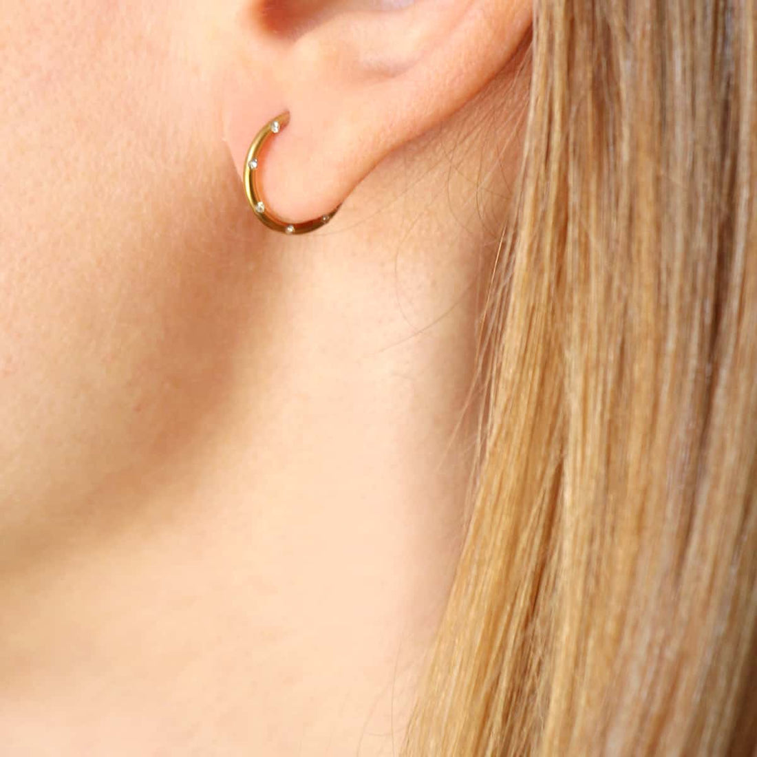 Piercing Agda Dorado Anartxy