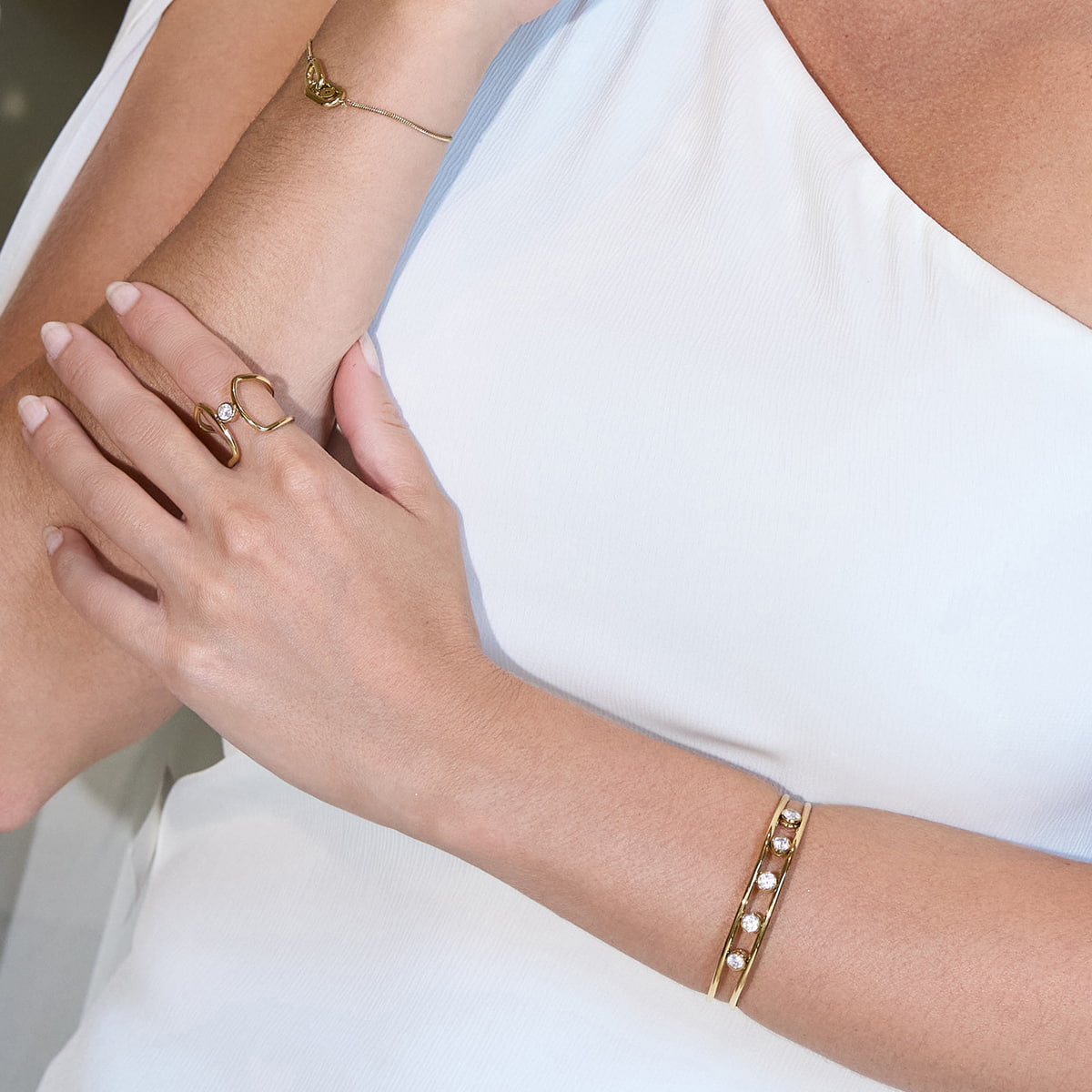 Pulsera Infinity Radiant Dorado Anartxy