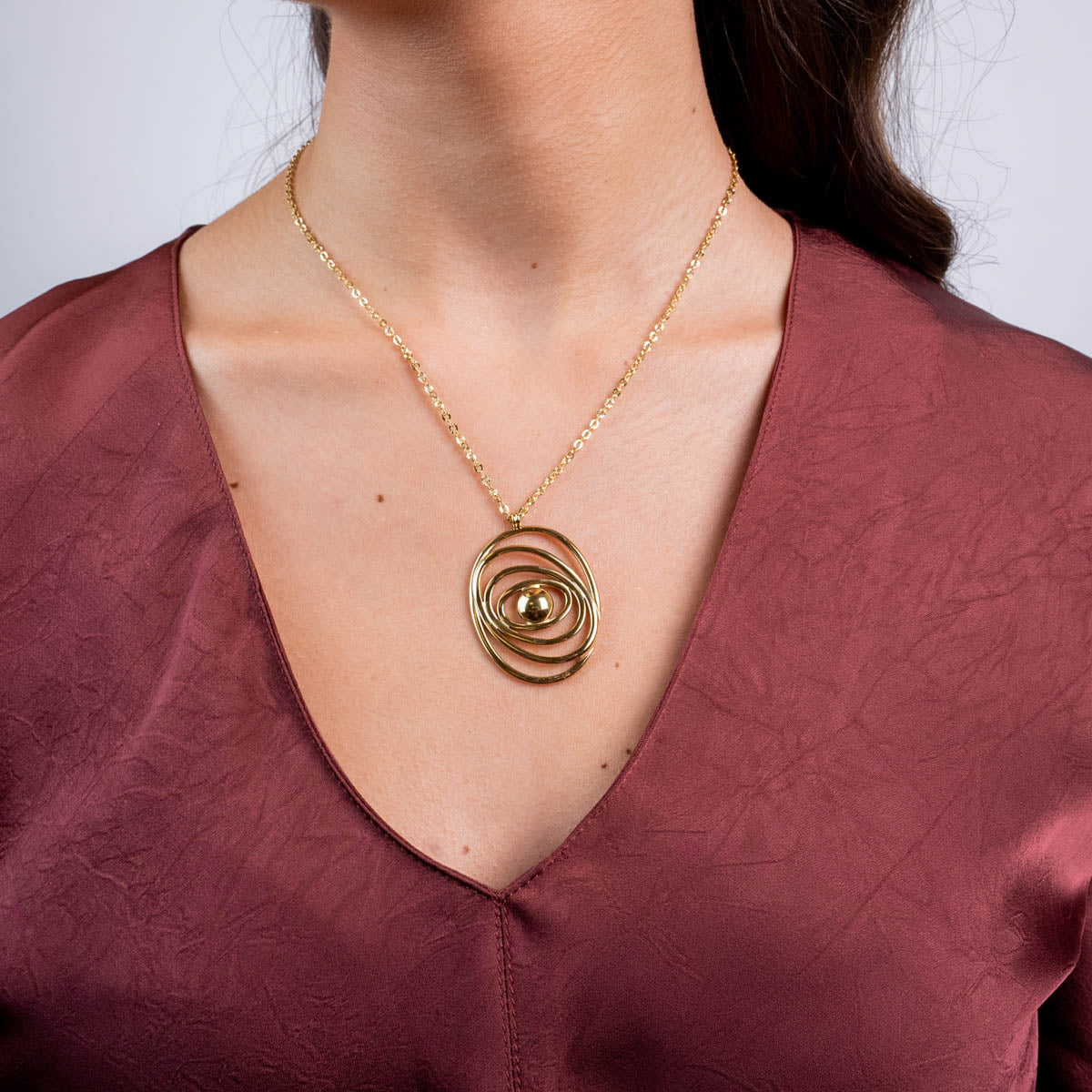 Collar con detalle de ojo geométrico Dorado Anartxy