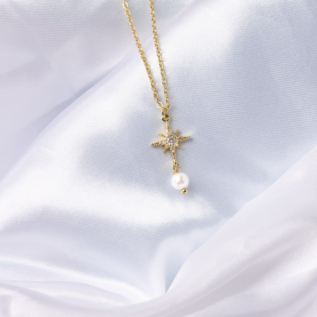 Collar fino Alma estrella perla