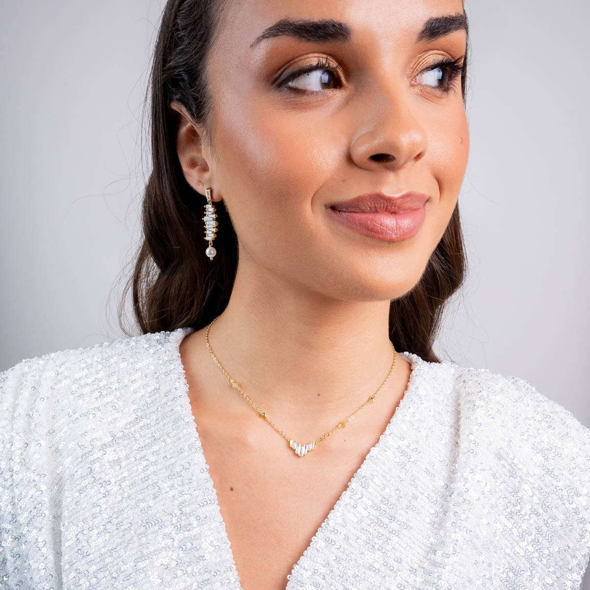 Collar fino Alma baguette en V Dorado Anartxy