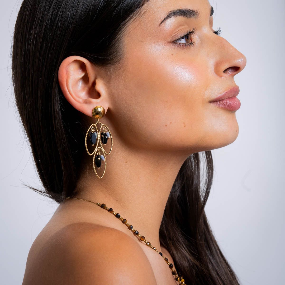 Pendientes largos Spirit pétalos colgantes Negro Anartxy