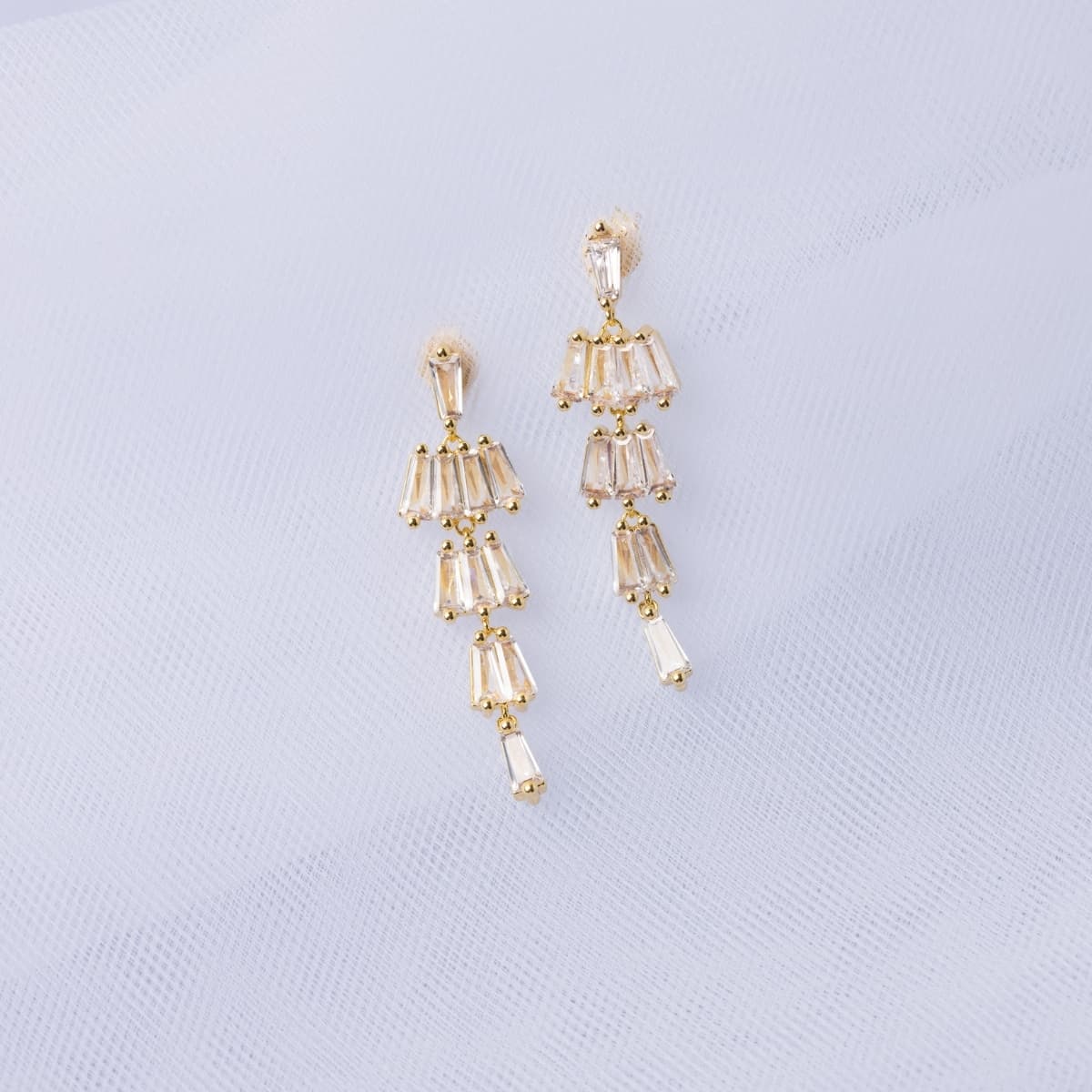 Pendientes largos Alma circonitas escalón