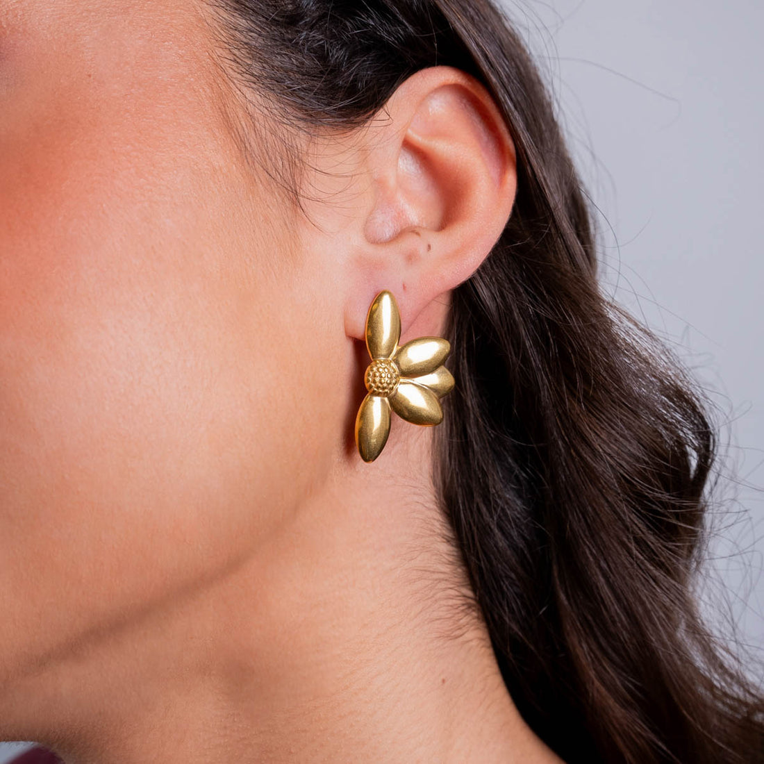 Pendientes Essentials diseño flor Dorado Anartxy