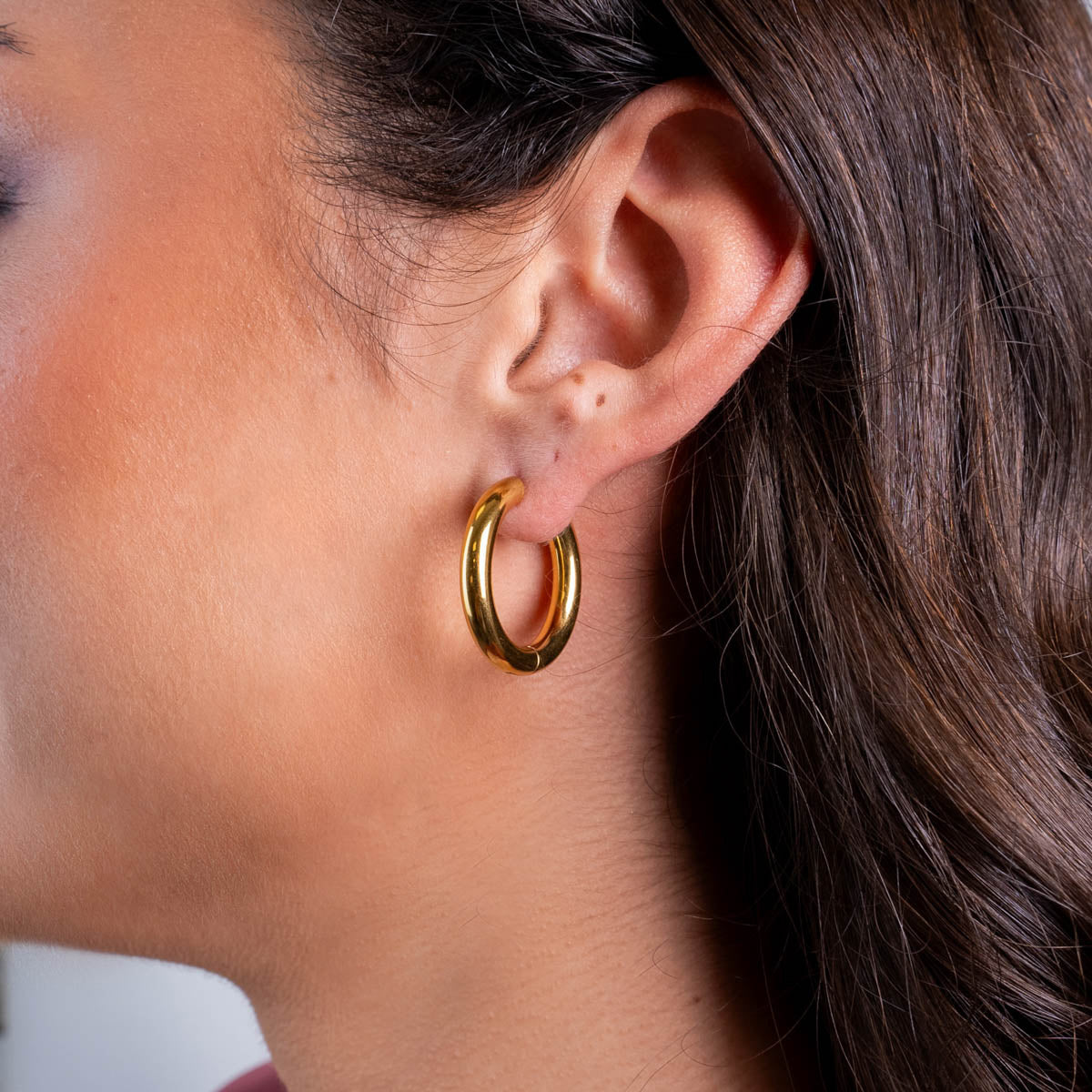 Aros Essentials tubular brillo medianos Dorado Anartxy
