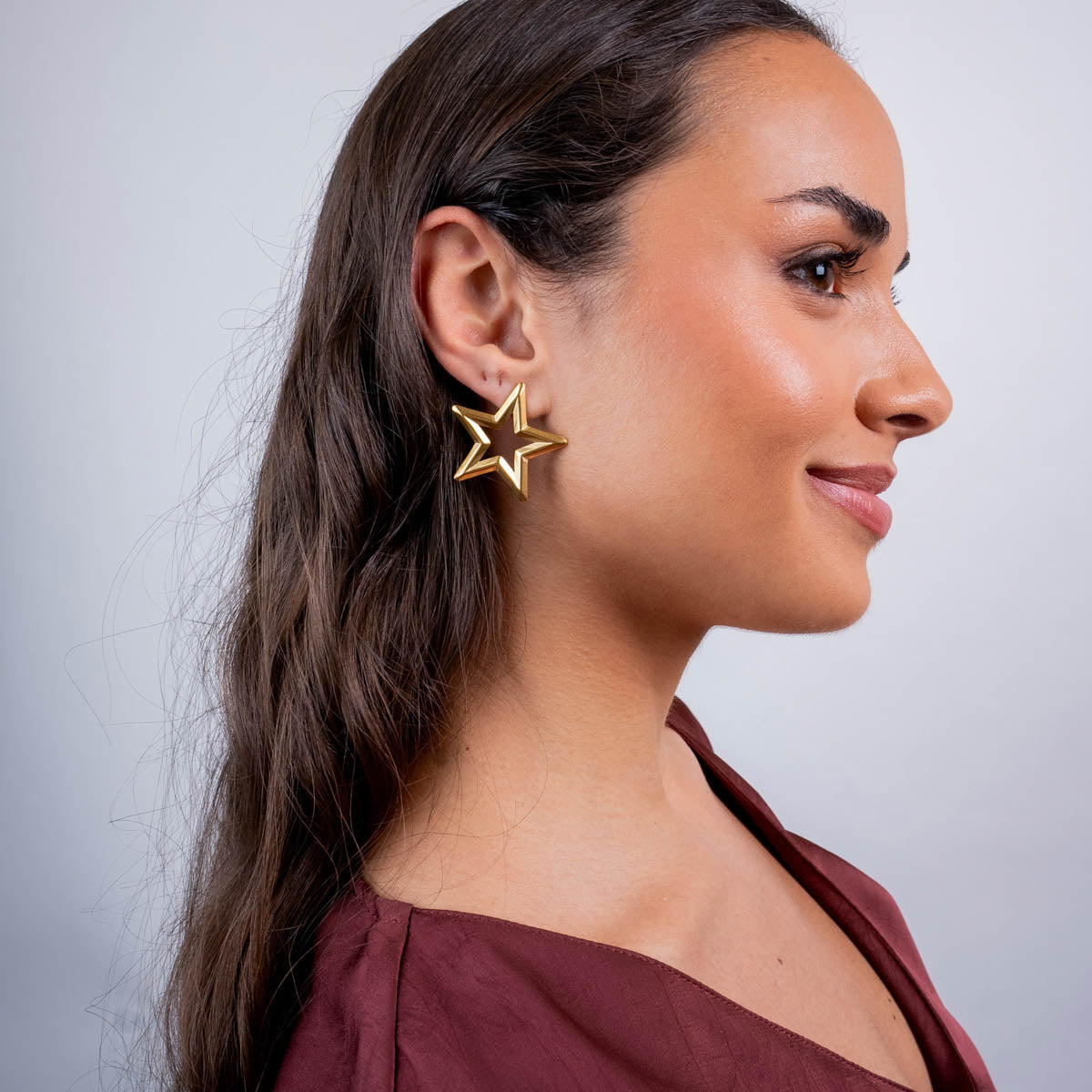 Pendientes Essentials estrella hueca Dorado Anartxy