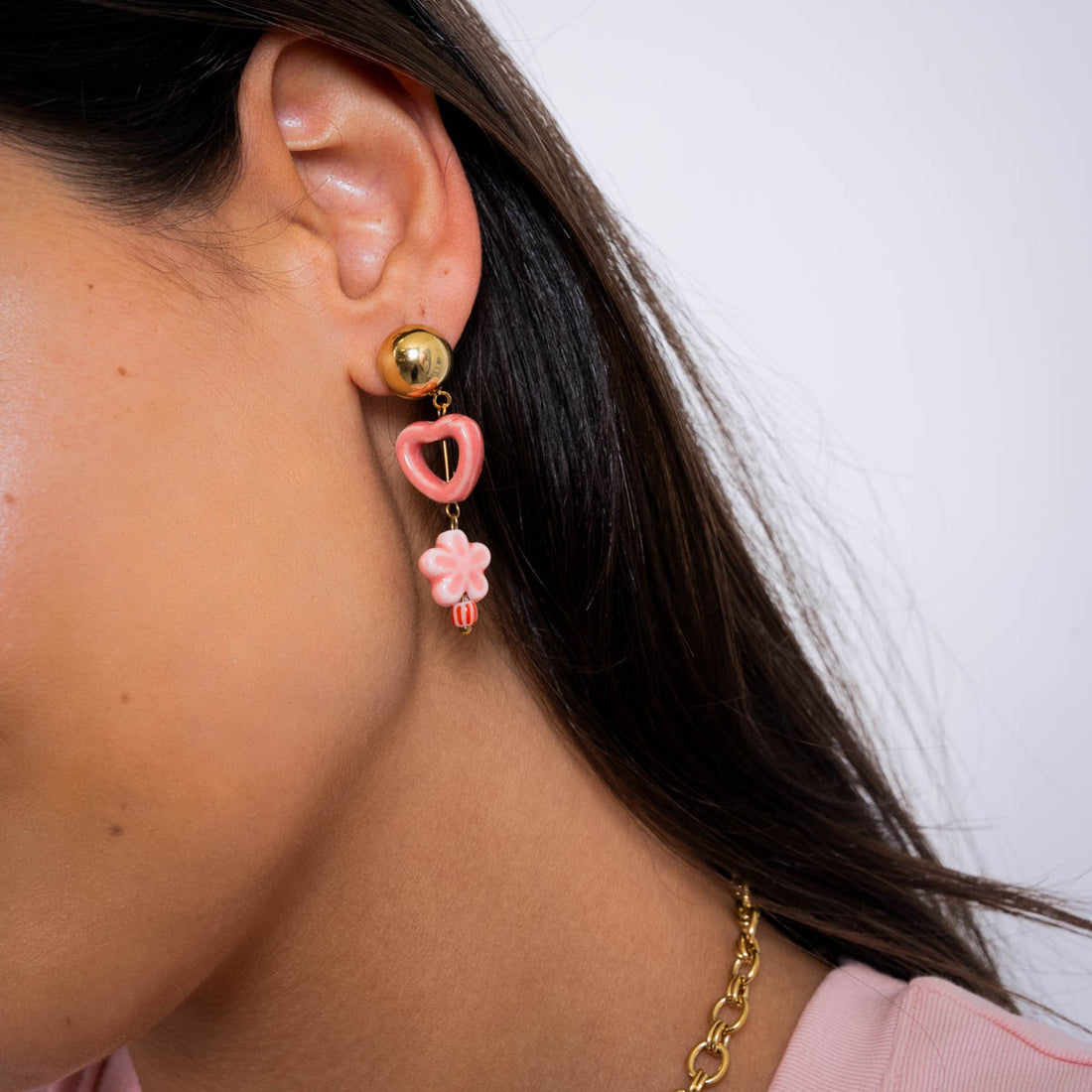 Pendientes largos Trencadis corazón rosa y flor Dorado Anartxy