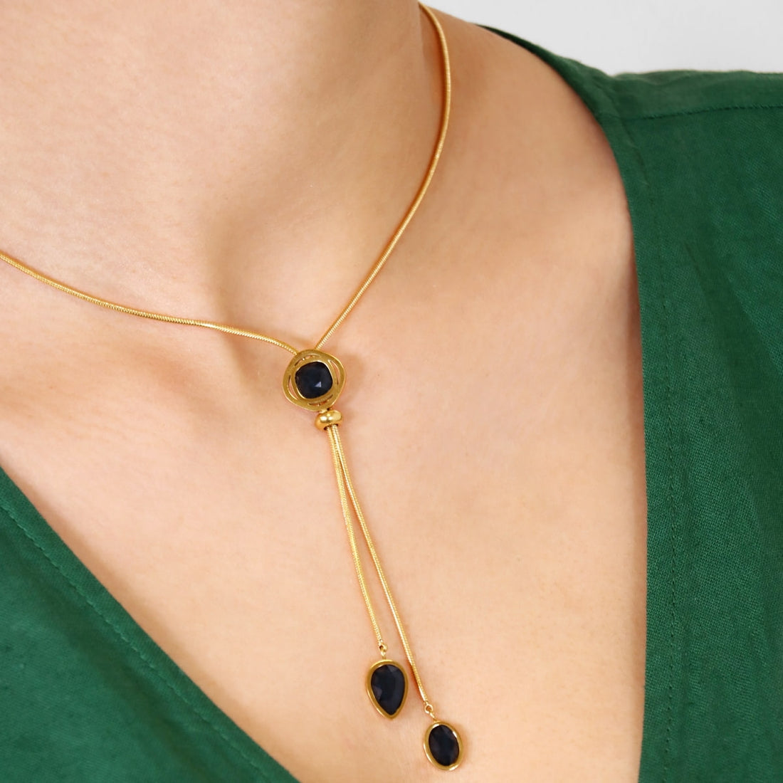Collar Drops Petal Negro Anartxy
