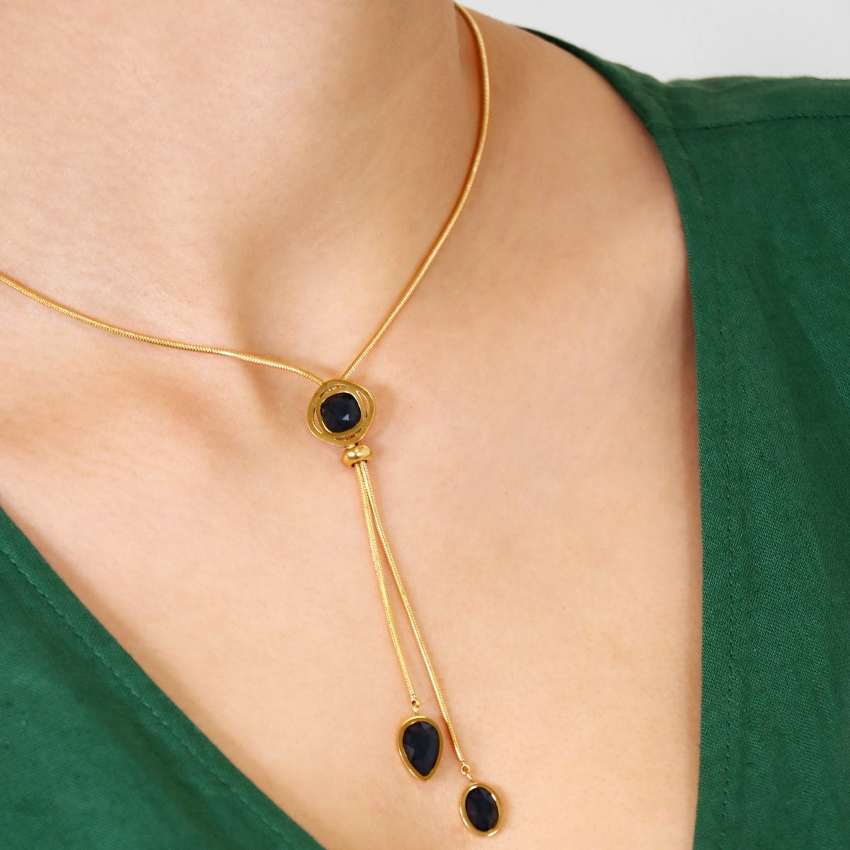 Collar Drops Petal Negro Anartxy